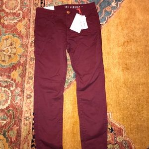 wine colored cotton on mid rise jeggings